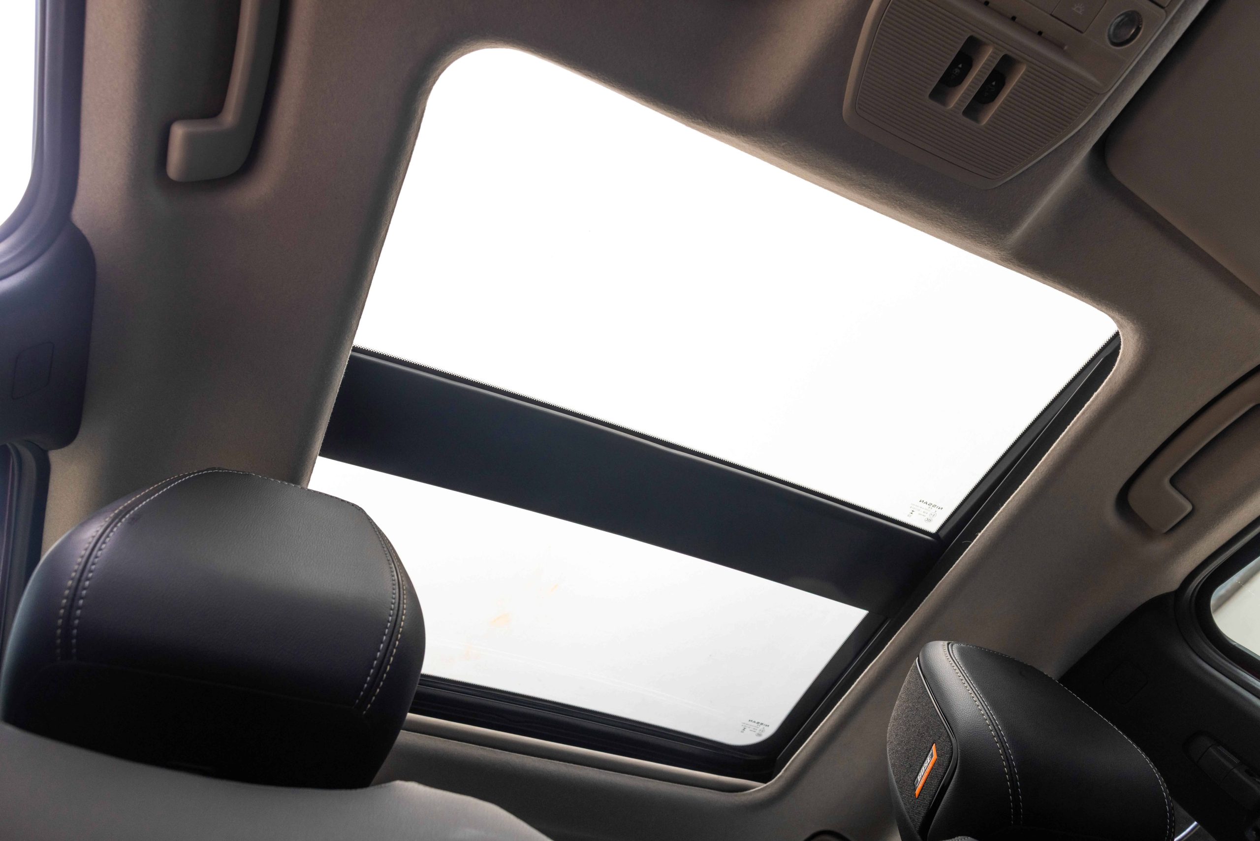1672_Nissan•Kicks-8